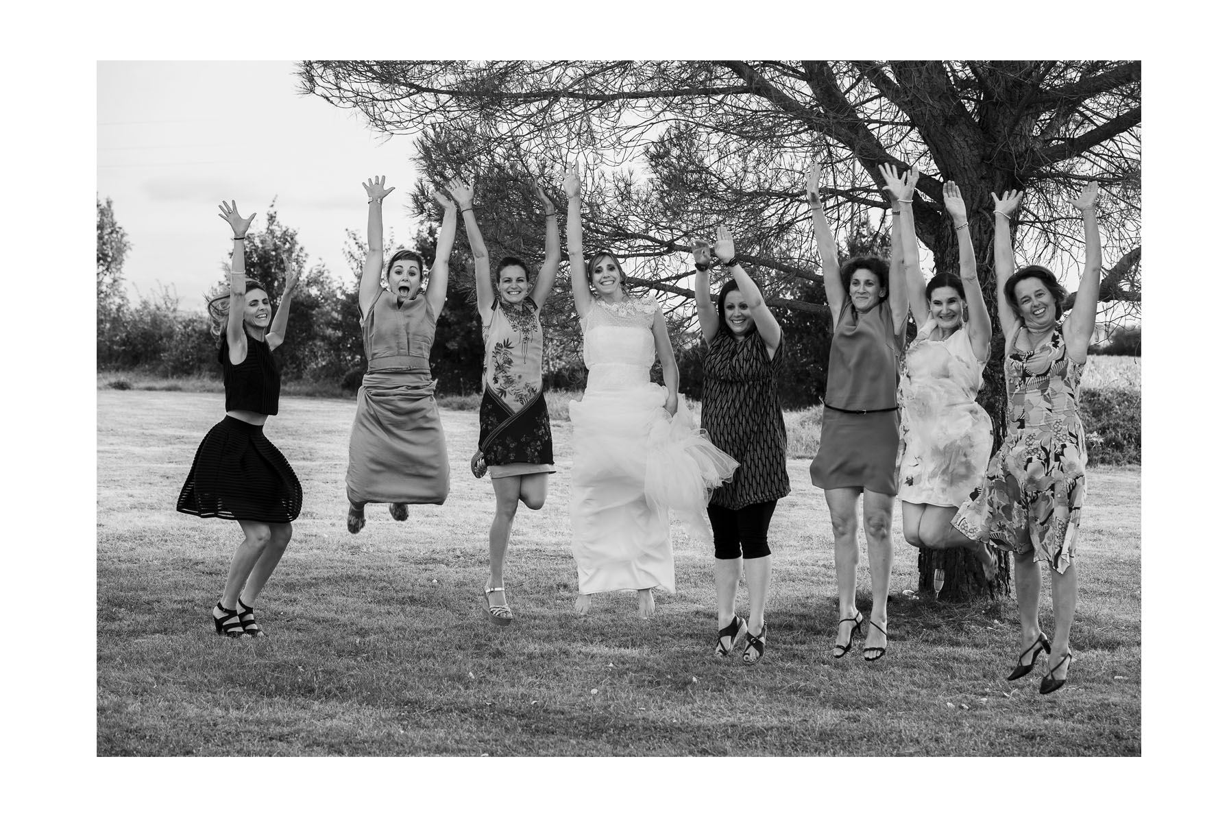 images de mariage, cérémonie civile en noir et blanc à Toulouse, haute garonne
